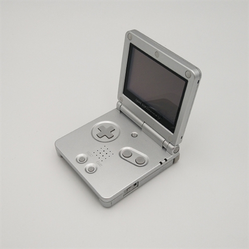 Gameboy Advance SP Konsol - AGS-001 Sølv - SNR XEH16412747 (B Grade) (Genbrug)